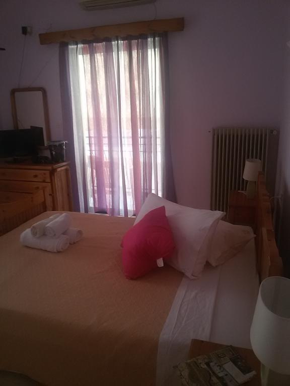 Hotel Μixalareas Αpartments Kyparissia Zimmer foto